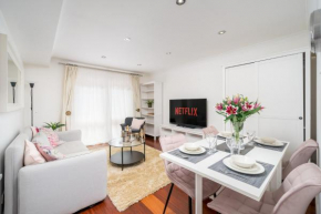 Deluxe 2Bed Duplex Apartment & parking